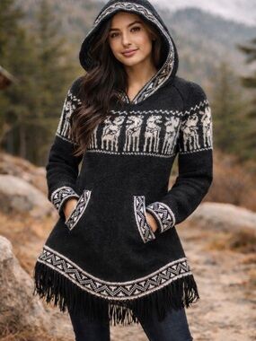 Peruvian alpaca wool hooded sweater with a llama design small